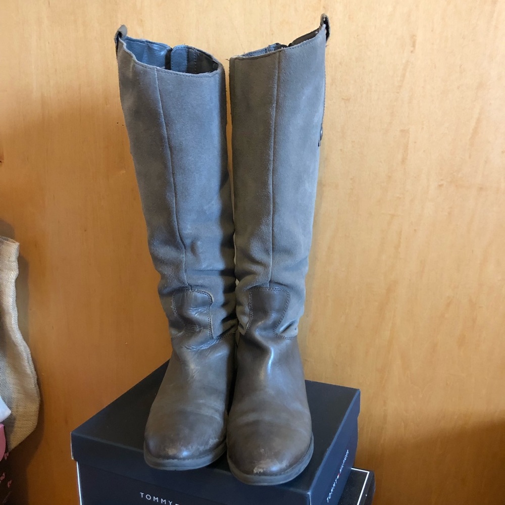 Gray boots